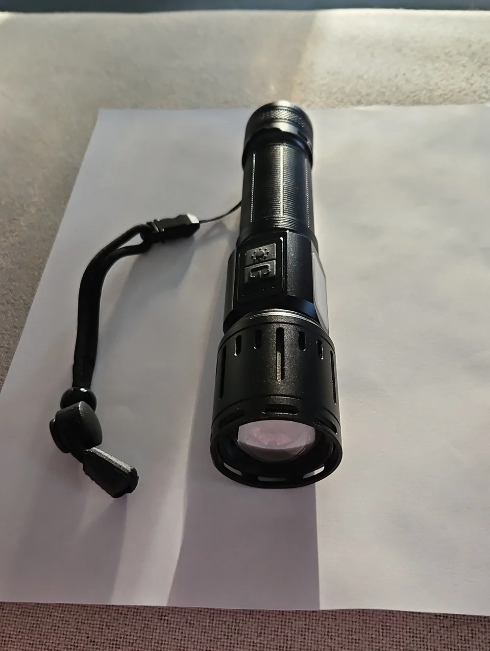 Black Tactical LED Flashlight - ESGOFO EGX88